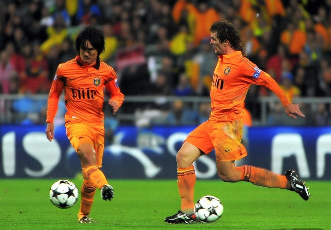 2007年欧冠决赛：AC米兰VS拜仁慕尼黑巅峰对决回顾(图4)