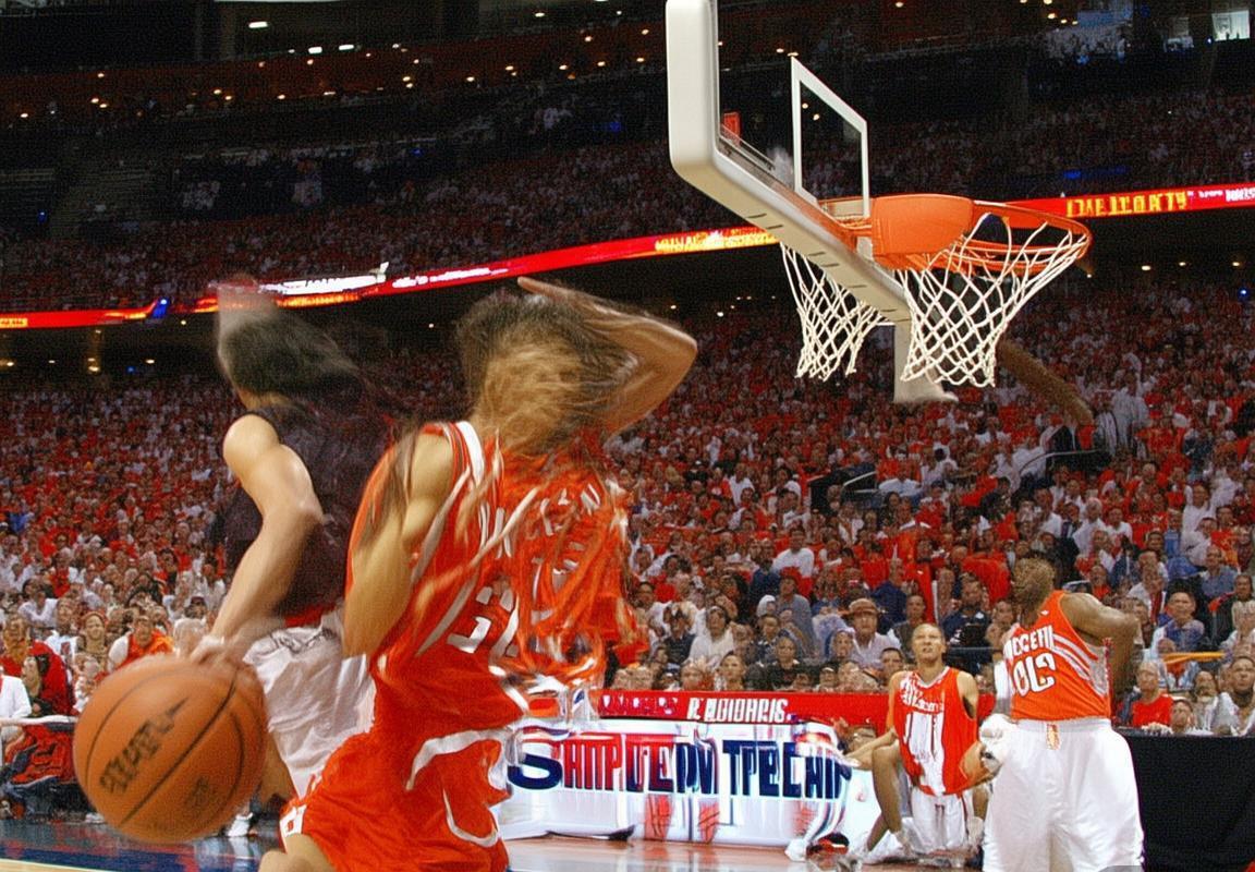 2004年NBA经典对决：火箭VS魔术激情碰撞(图2)